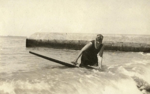 Você sabia que Agatha Christie surfava? 